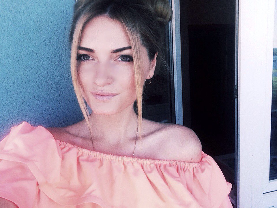http://uchastniki.com/wp-content/uploads/2016/10/alina-komlacheva22.jpg