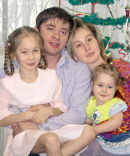 Брекоткин с женой и детьми