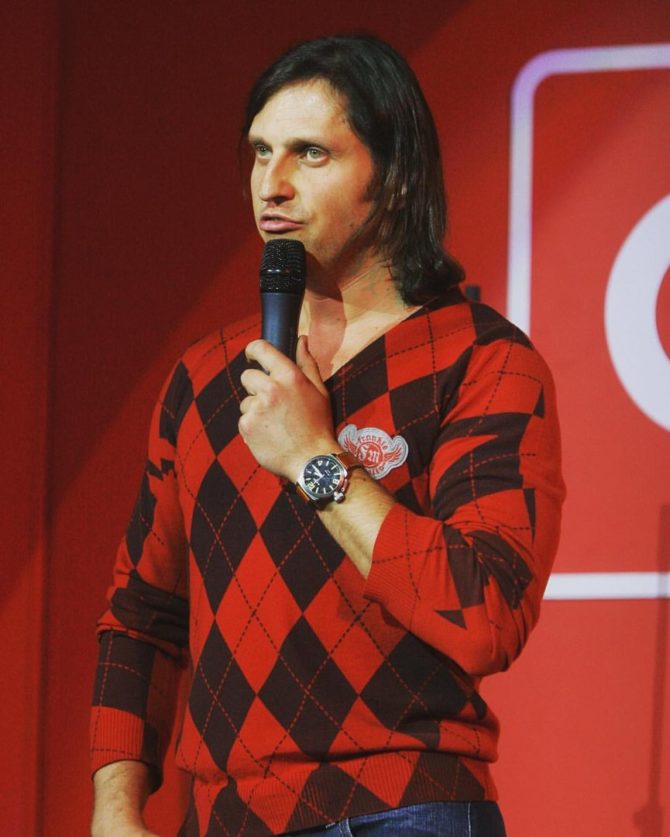 Александр Ревва - Камеди Клаб: биография, фото, жена, инстаграм (Артур ...