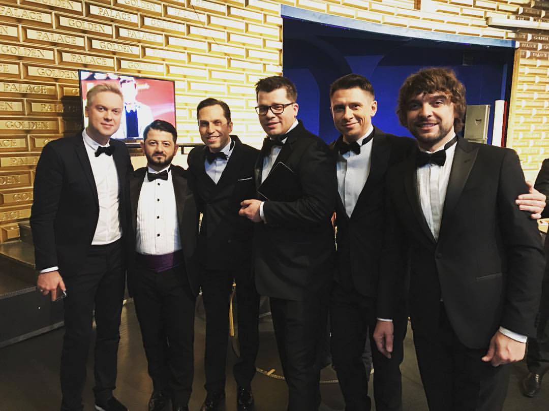 Александр Ревва - Камеди Клаб: биография, фото, жена, инстаграм (Артур ...