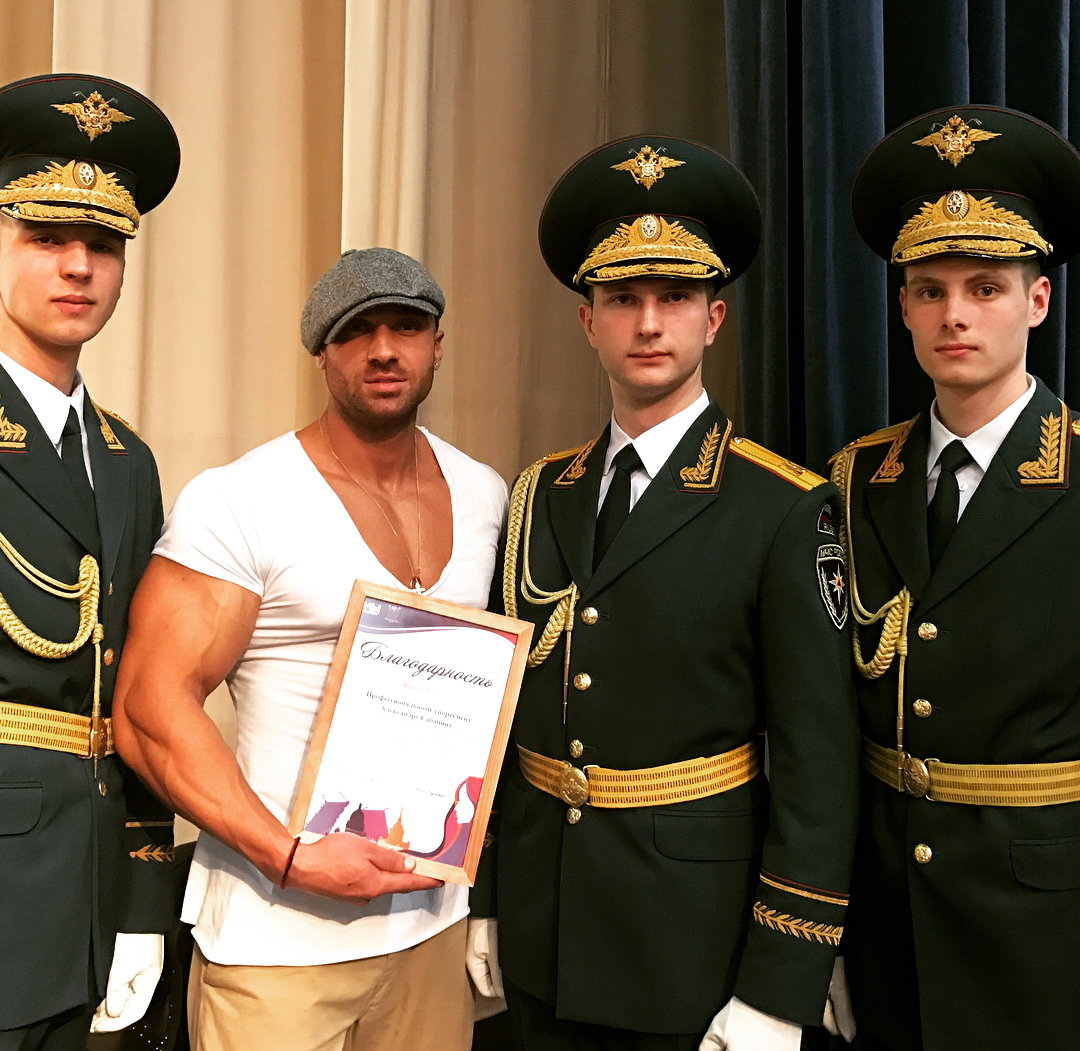 Александр Сабанин (Замуж за Бузову) – биография участника шоу и личная ...